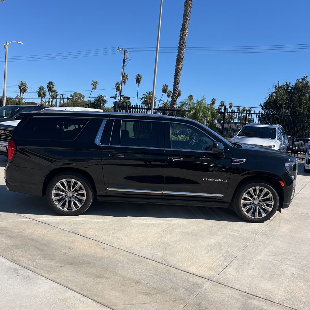 2023 GMC Yukon XL Denali