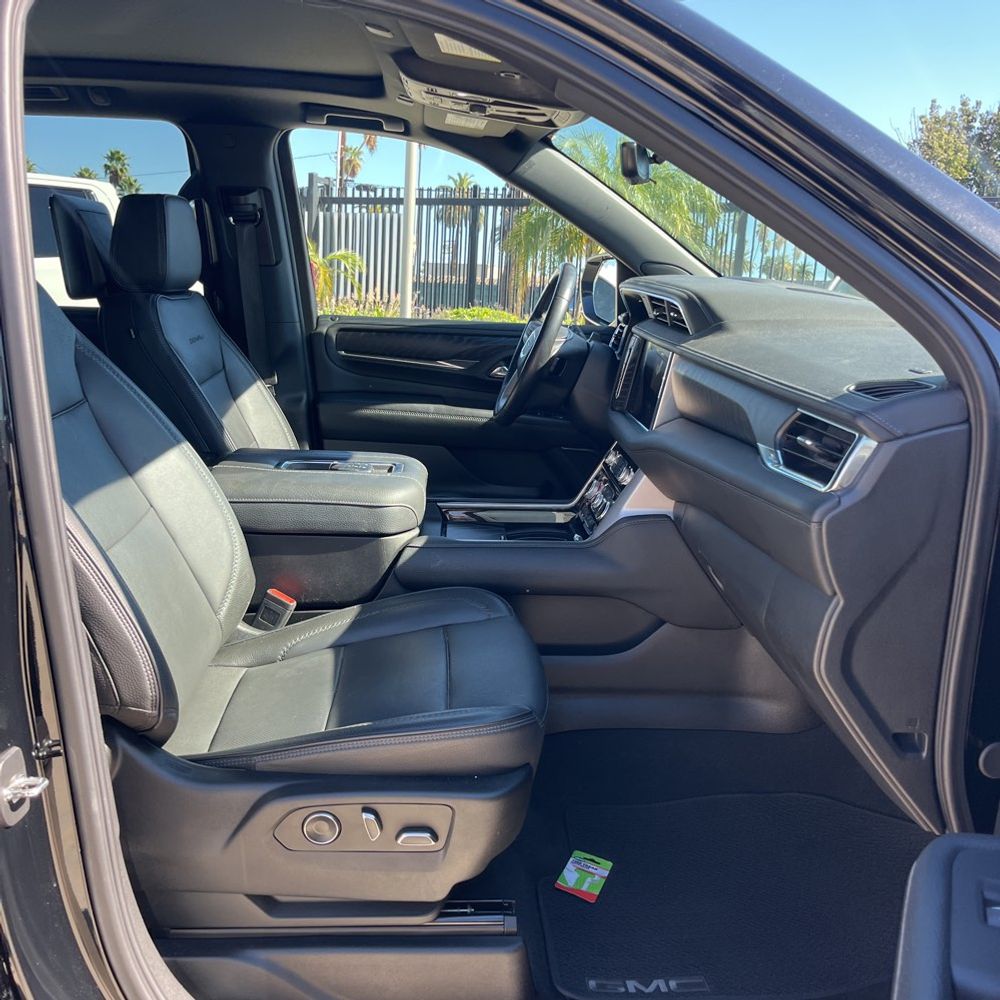 2023 GMC Yukon XL Denali