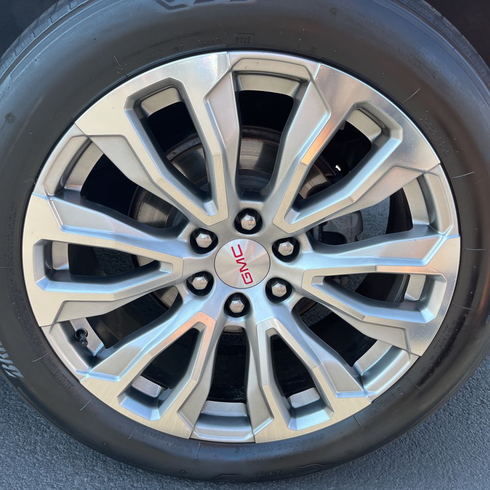 2022 GMC Yukon XL Denali
