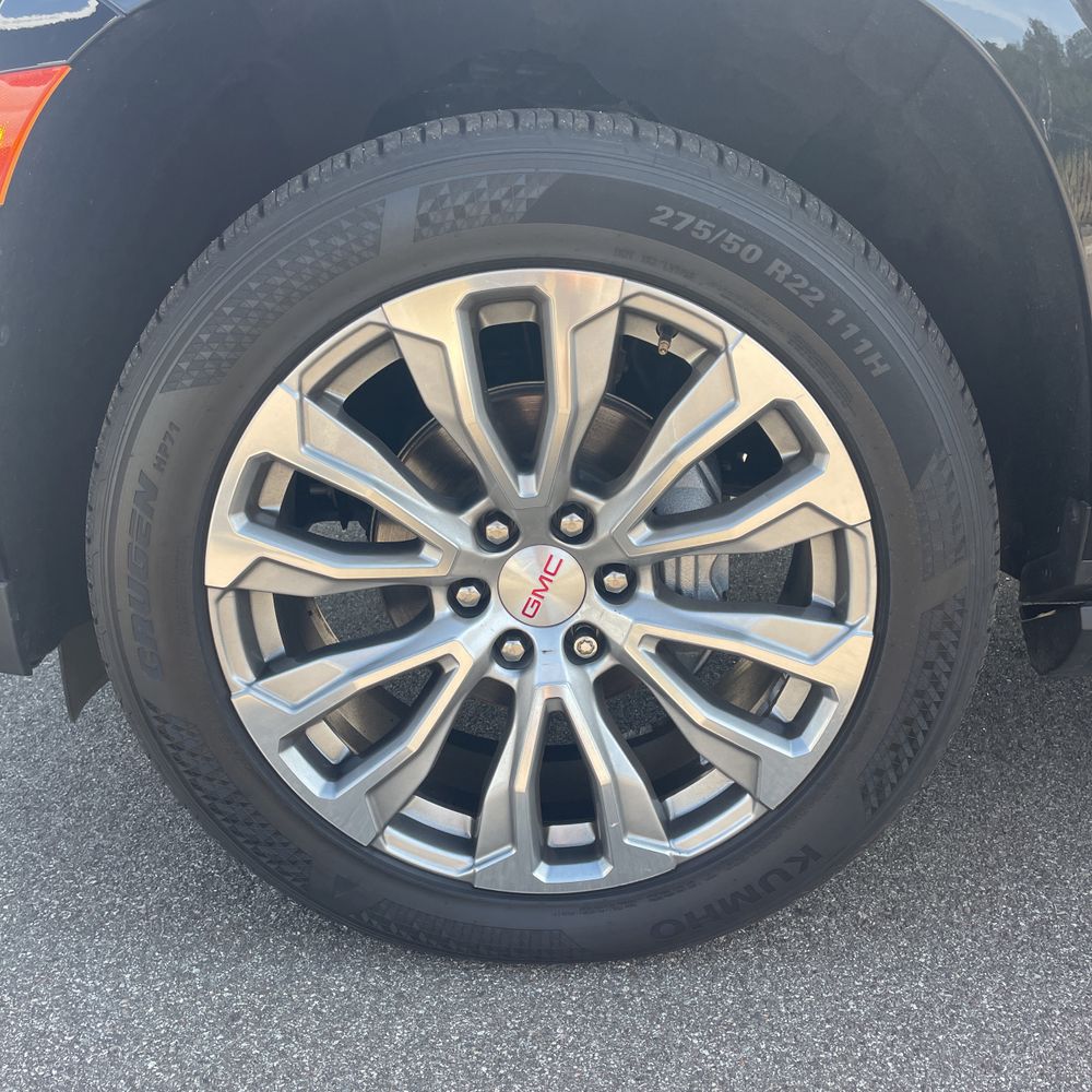 2022 GMC Yukon XL Denali