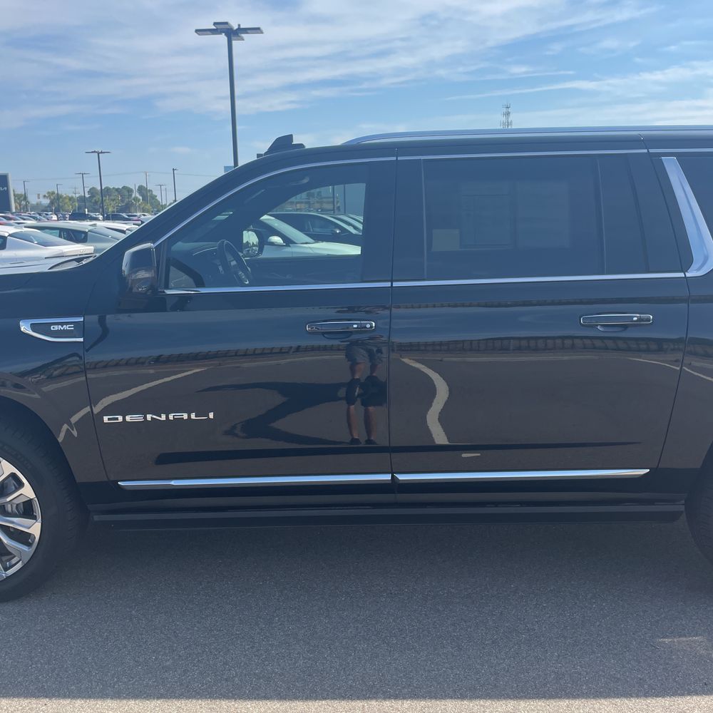 2022 GMC Yukon XL Denali