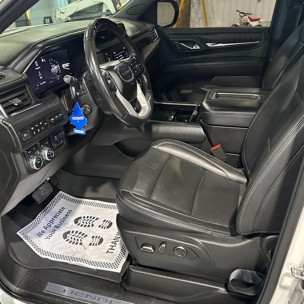 2023 GMC Yukon XL Denali