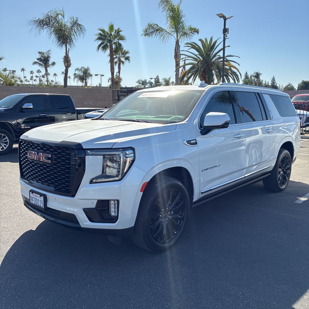 2023 GMC Yukon XL Denali