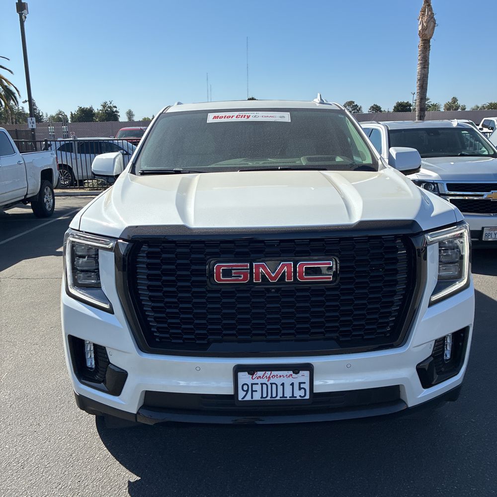 2023 GMC Yukon XL Denali