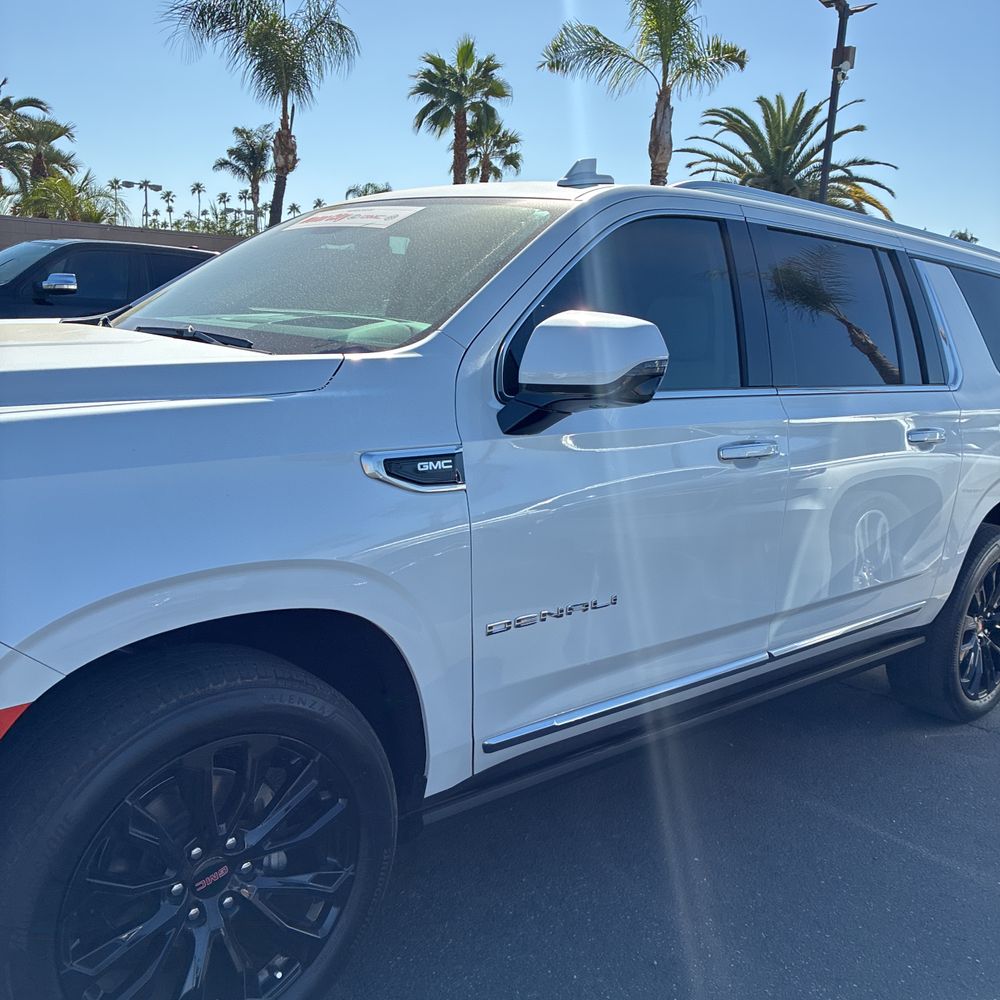 2023 GMC Yukon XL Denali