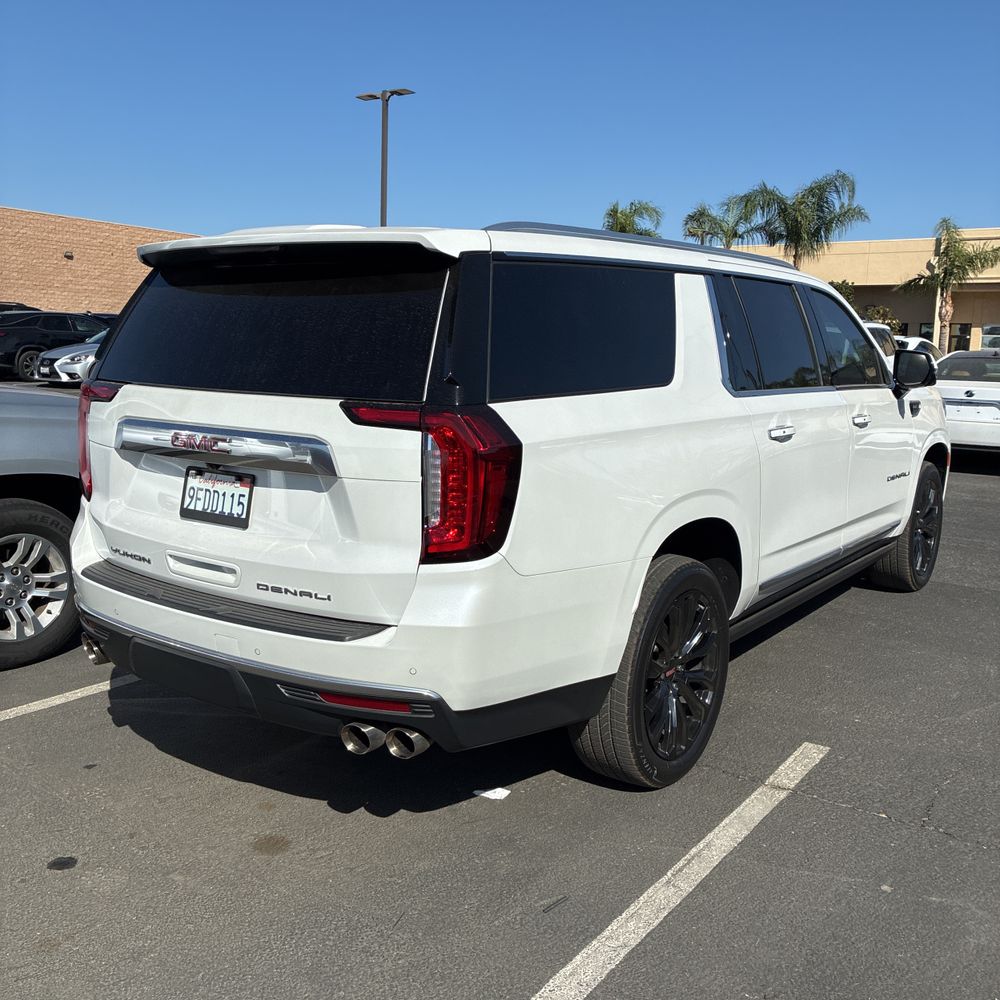 2023 GMC Yukon XL Denali