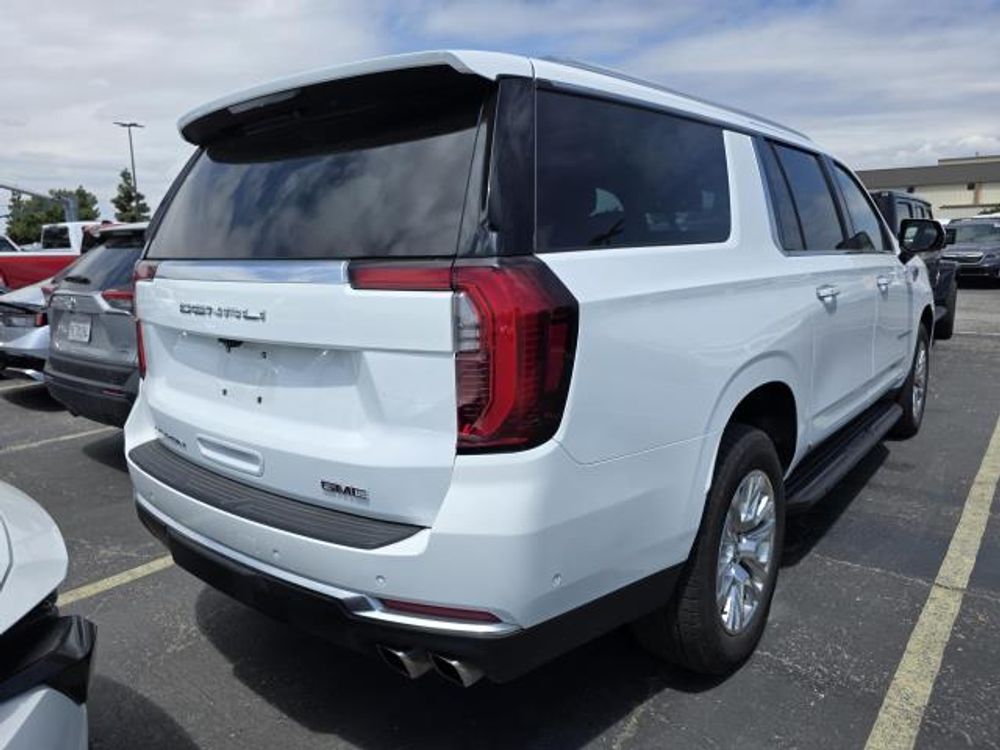 2025 GMC Yukon XL Denali