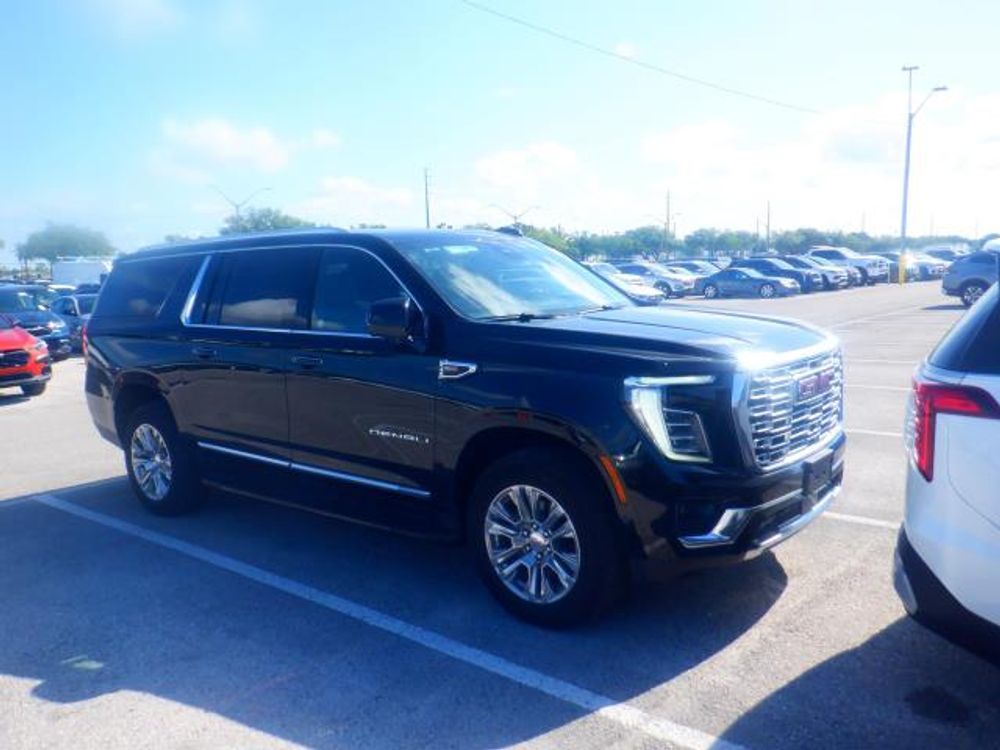 2025 GMC Yukon XL Denali
