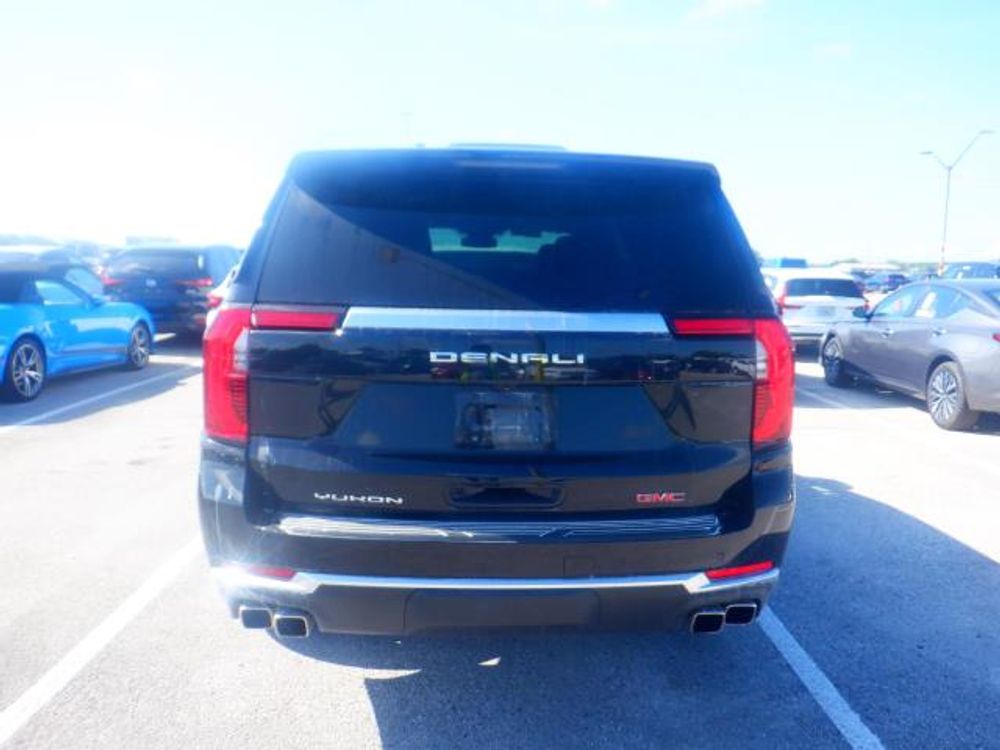 2025 GMC Yukon XL Denali