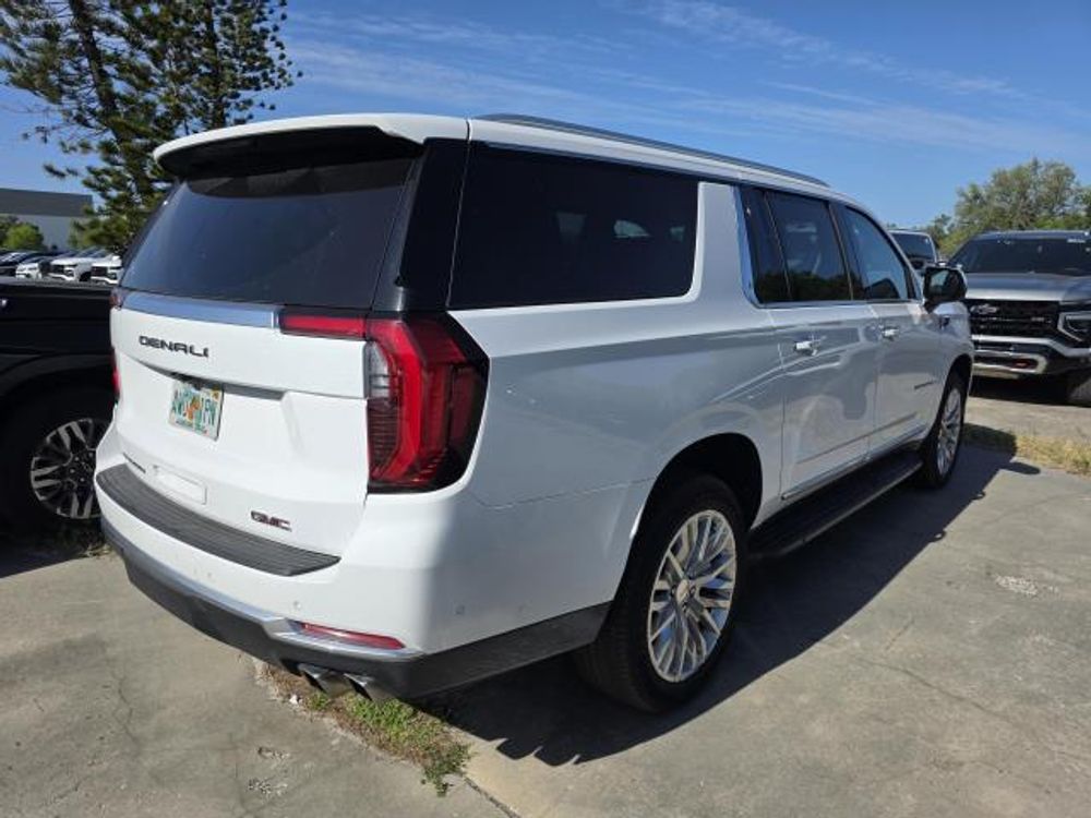 2025 GMC Yukon XL Denali