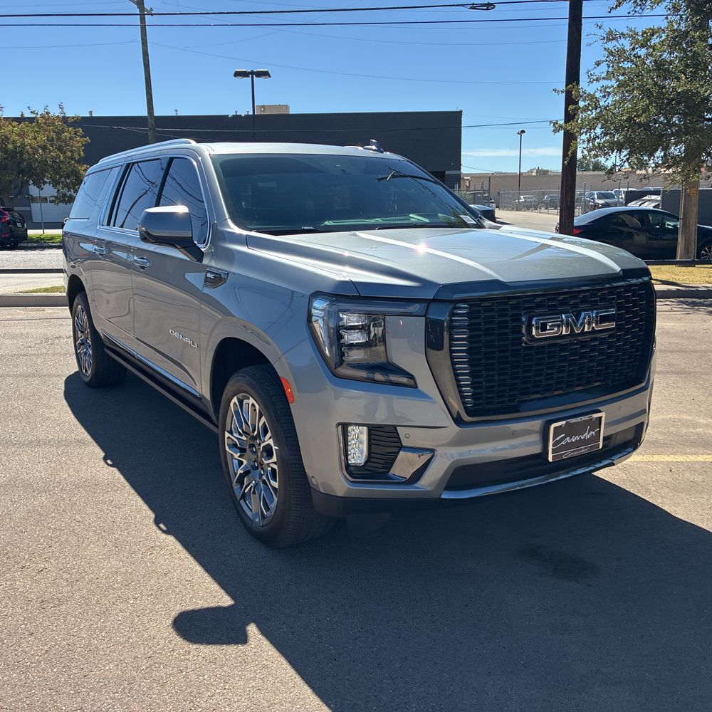 2023 GMC Yukon XL Denali Ultimate