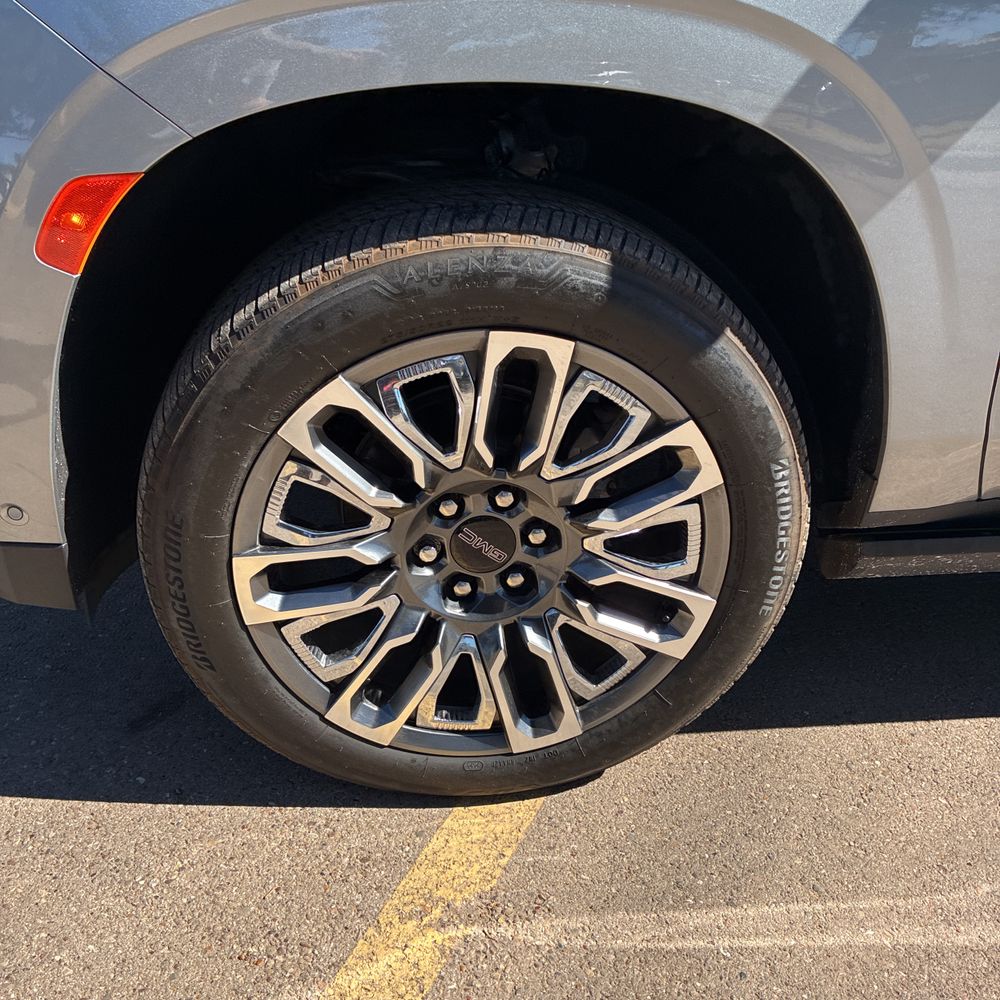 2023 GMC Yukon XL Denali Ultimate