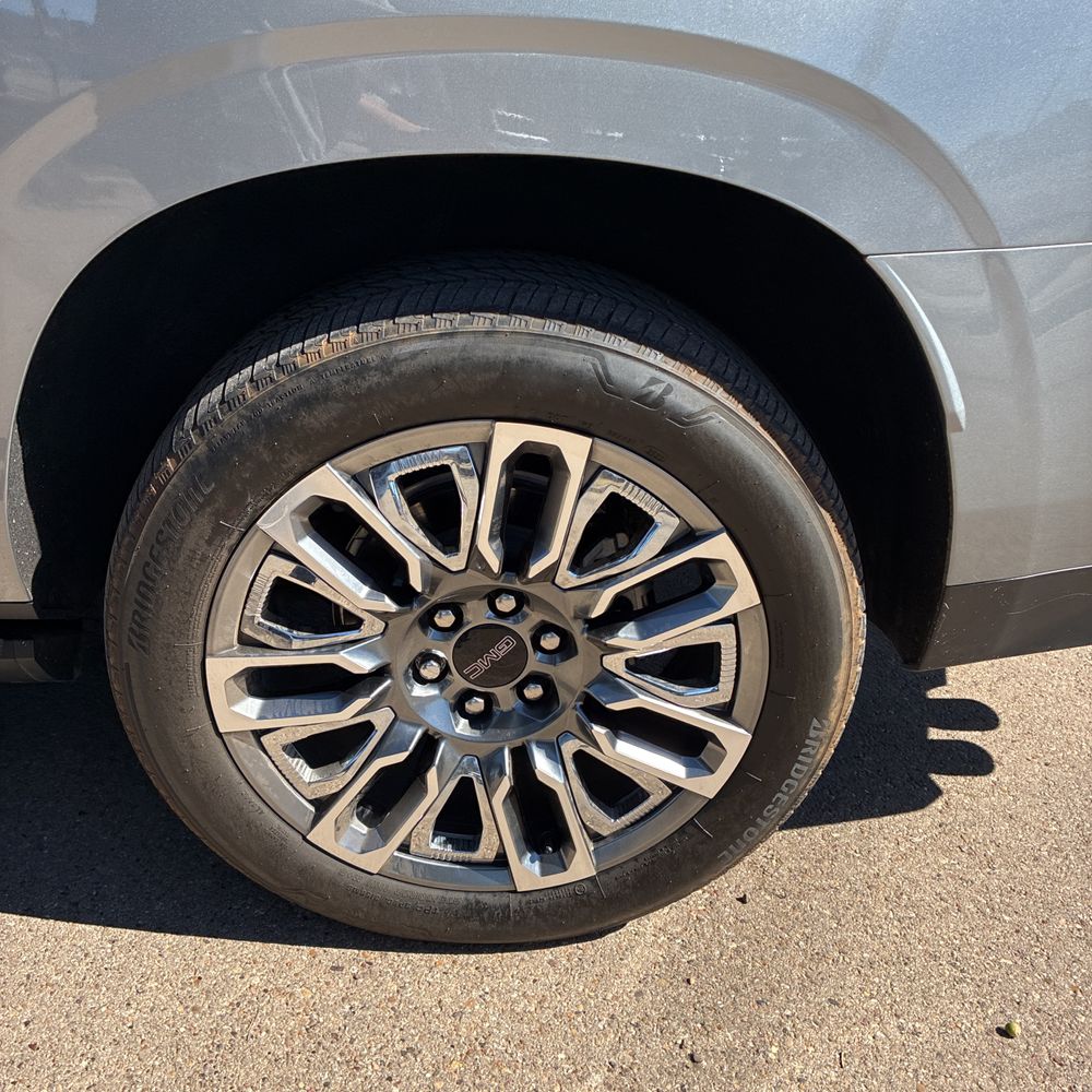 2023 GMC Yukon XL Denali Ultimate