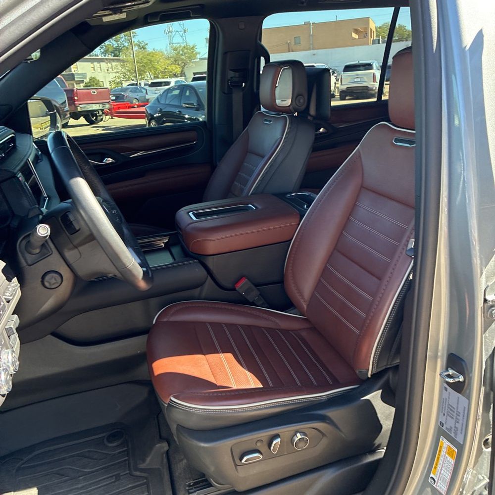 2023 GMC Yukon XL Denali Ultimate