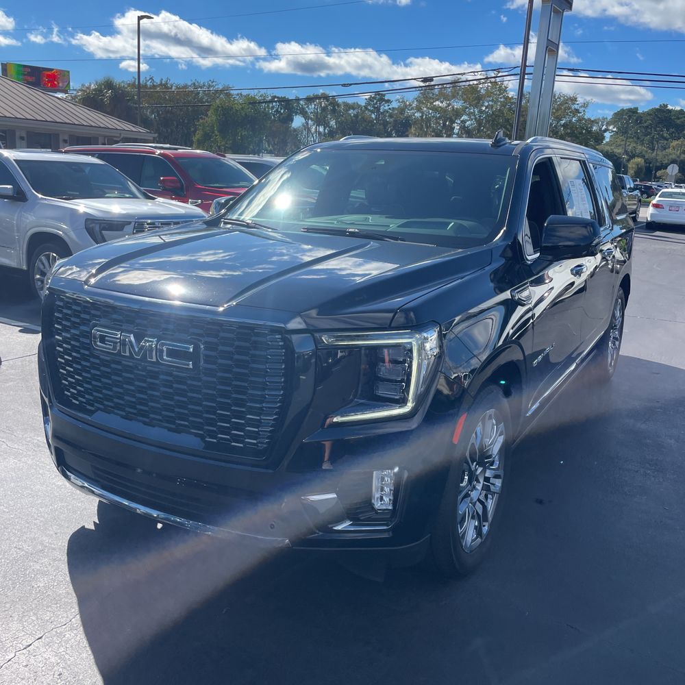 2023 GMC Yukon XL Denali Ultimate