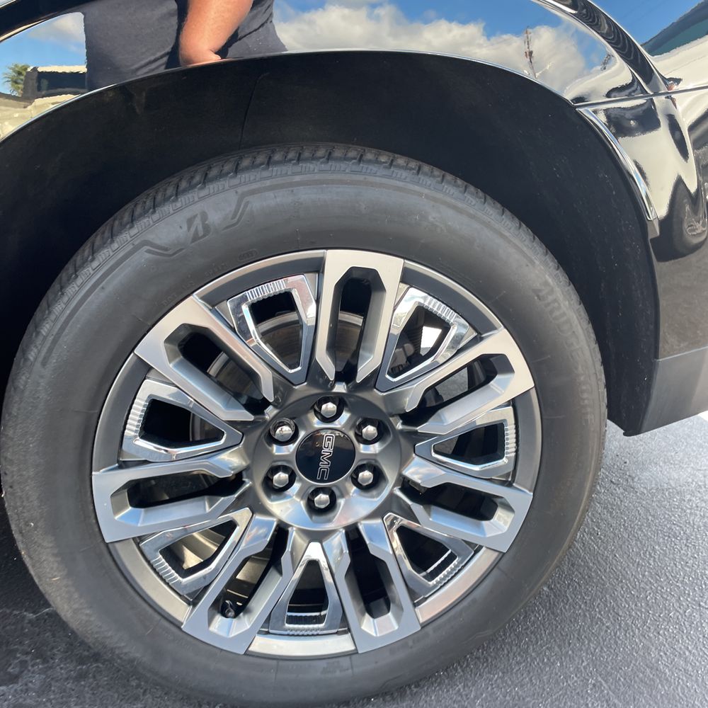 2023 GMC Yukon XL Denali Ultimate