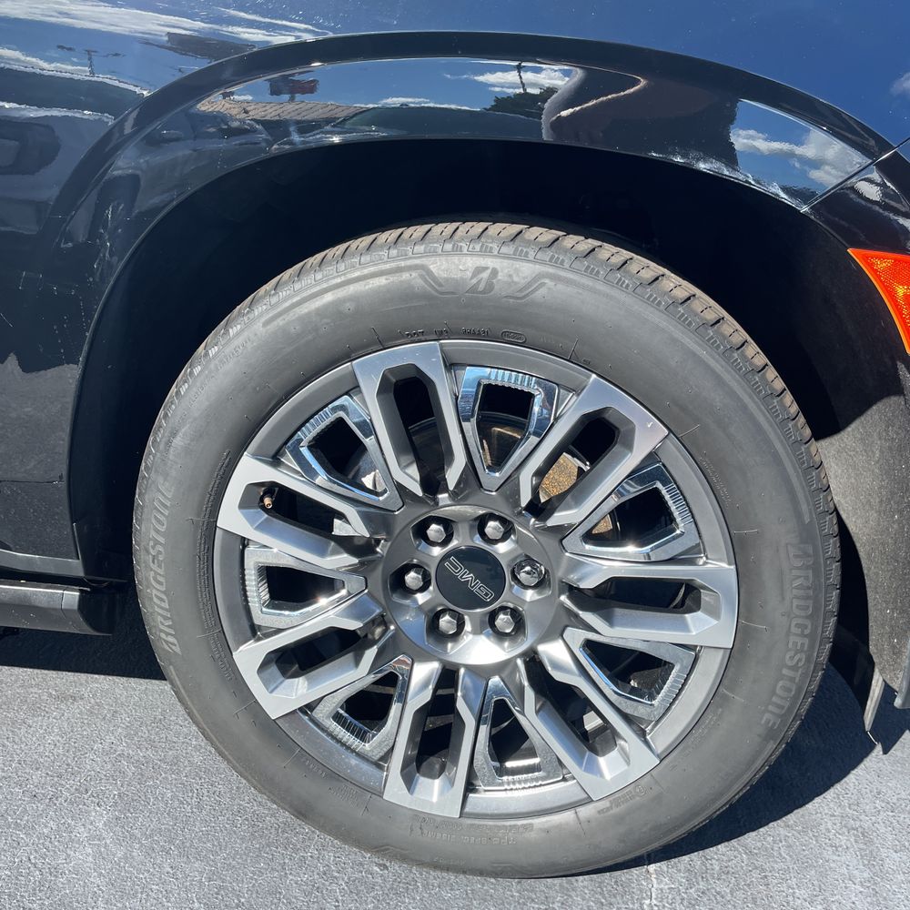 2023 GMC Yukon XL Denali Ultimate