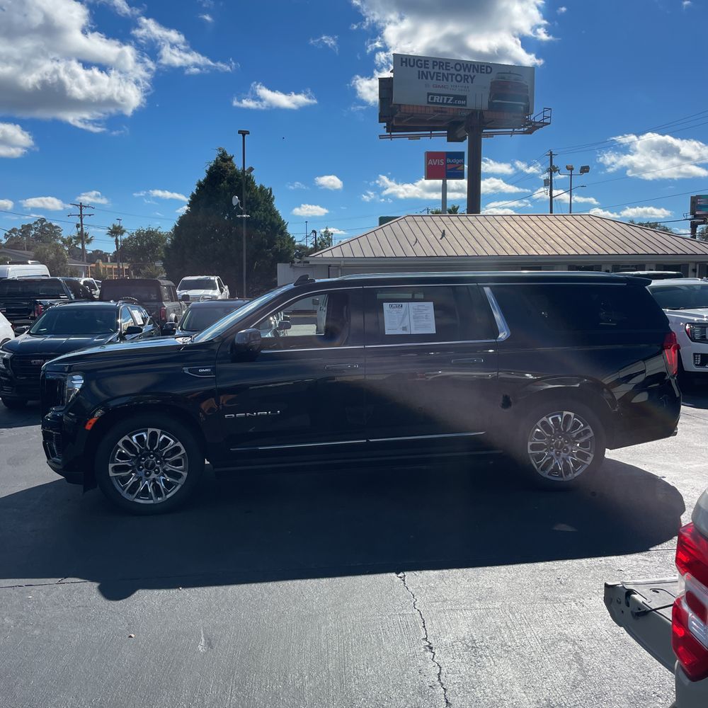 2023 GMC Yukon XL Denali Ultimate
