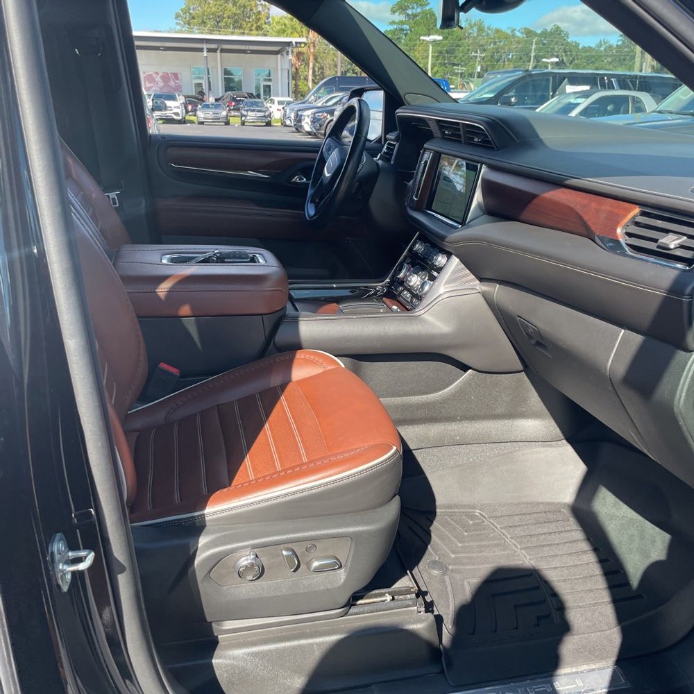 2023 GMC Yukon XL Denali Ultimate