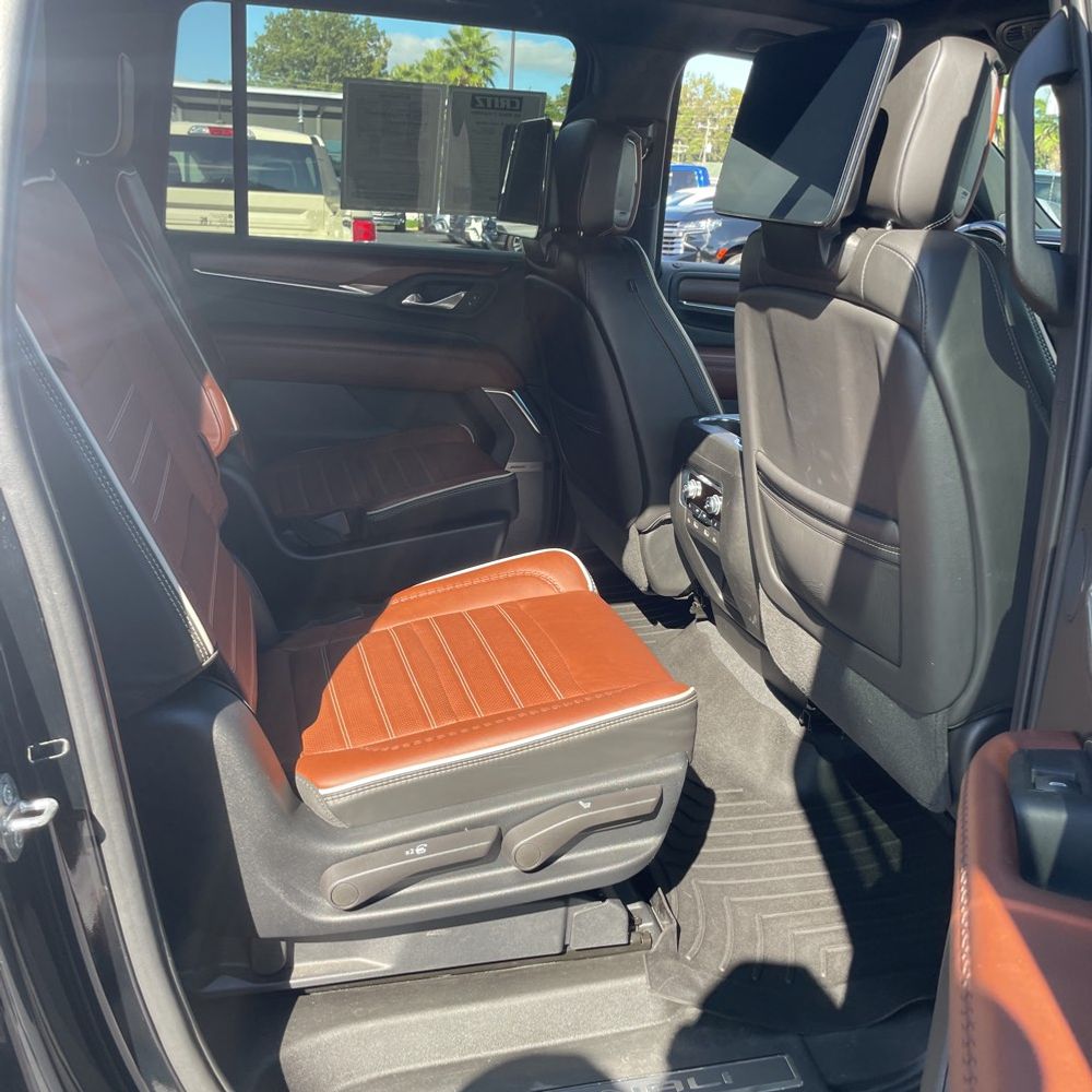 2023 GMC Yukon XL Denali Ultimate