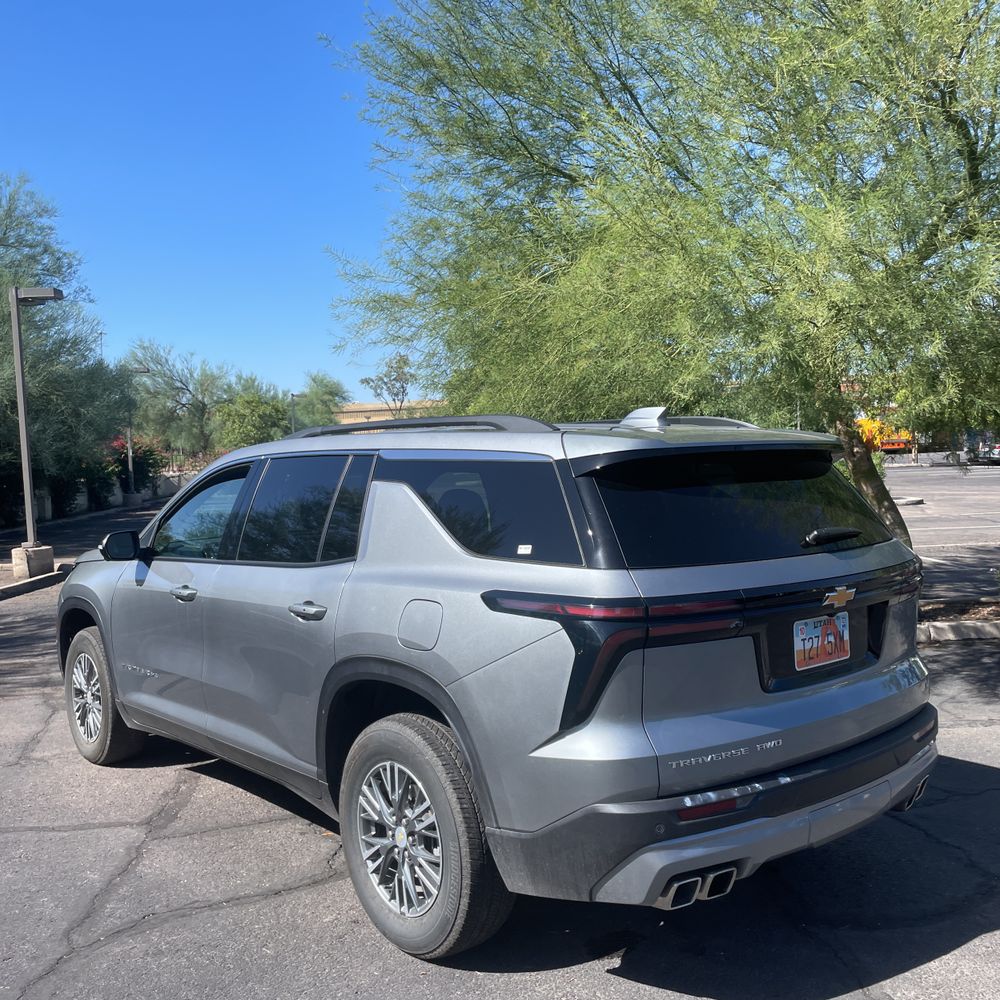 2024 Chevrolet Traverse LT