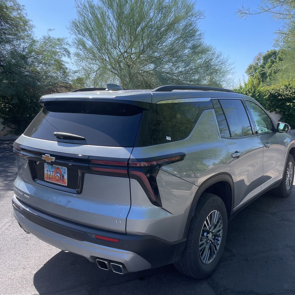 2024 Chevrolet Traverse LT
