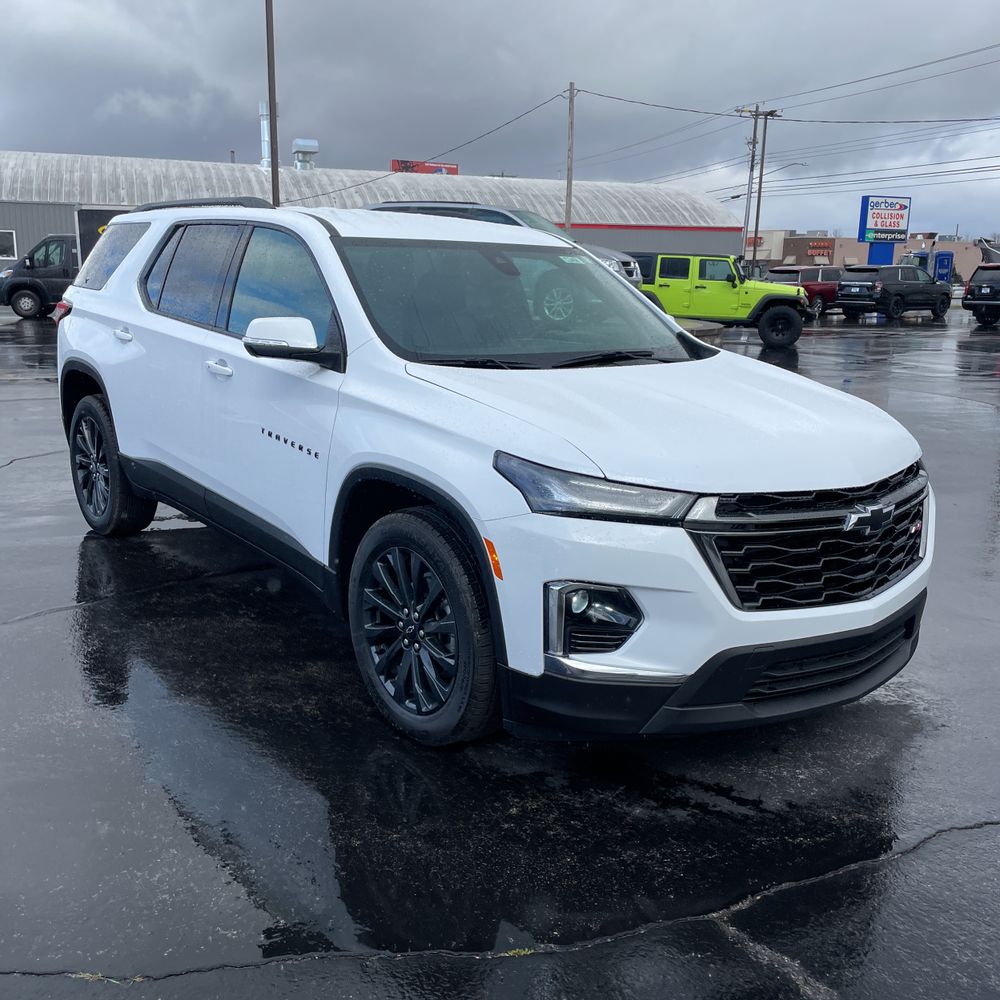 2023 Chevrolet Traverse RS