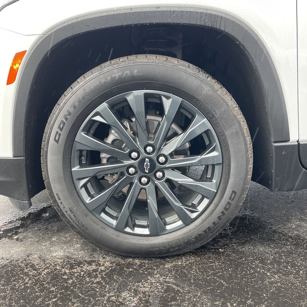 2023 Chevrolet Traverse RS