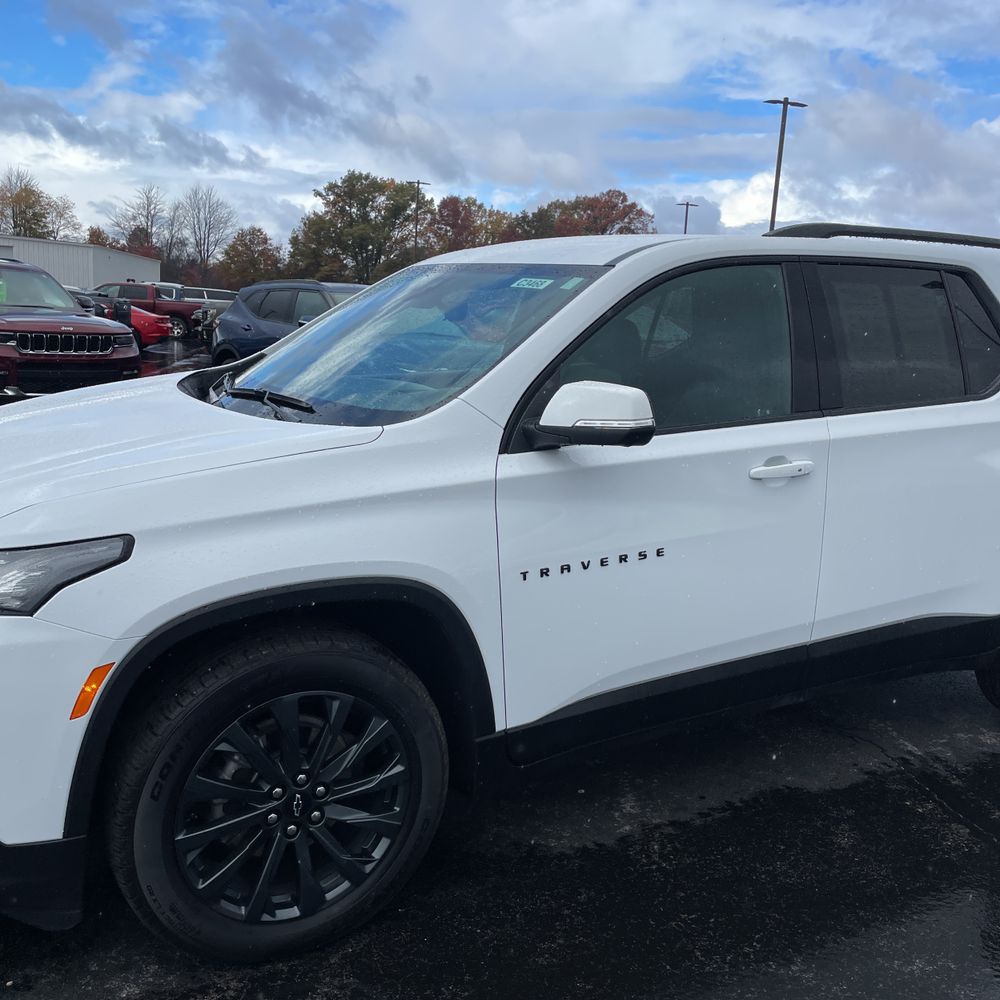 2023 Chevrolet Traverse RS
