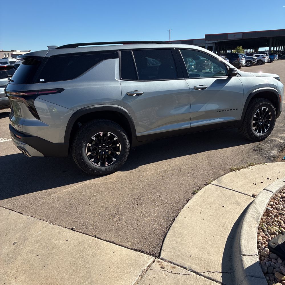 2025 Chevrolet Traverse Z71