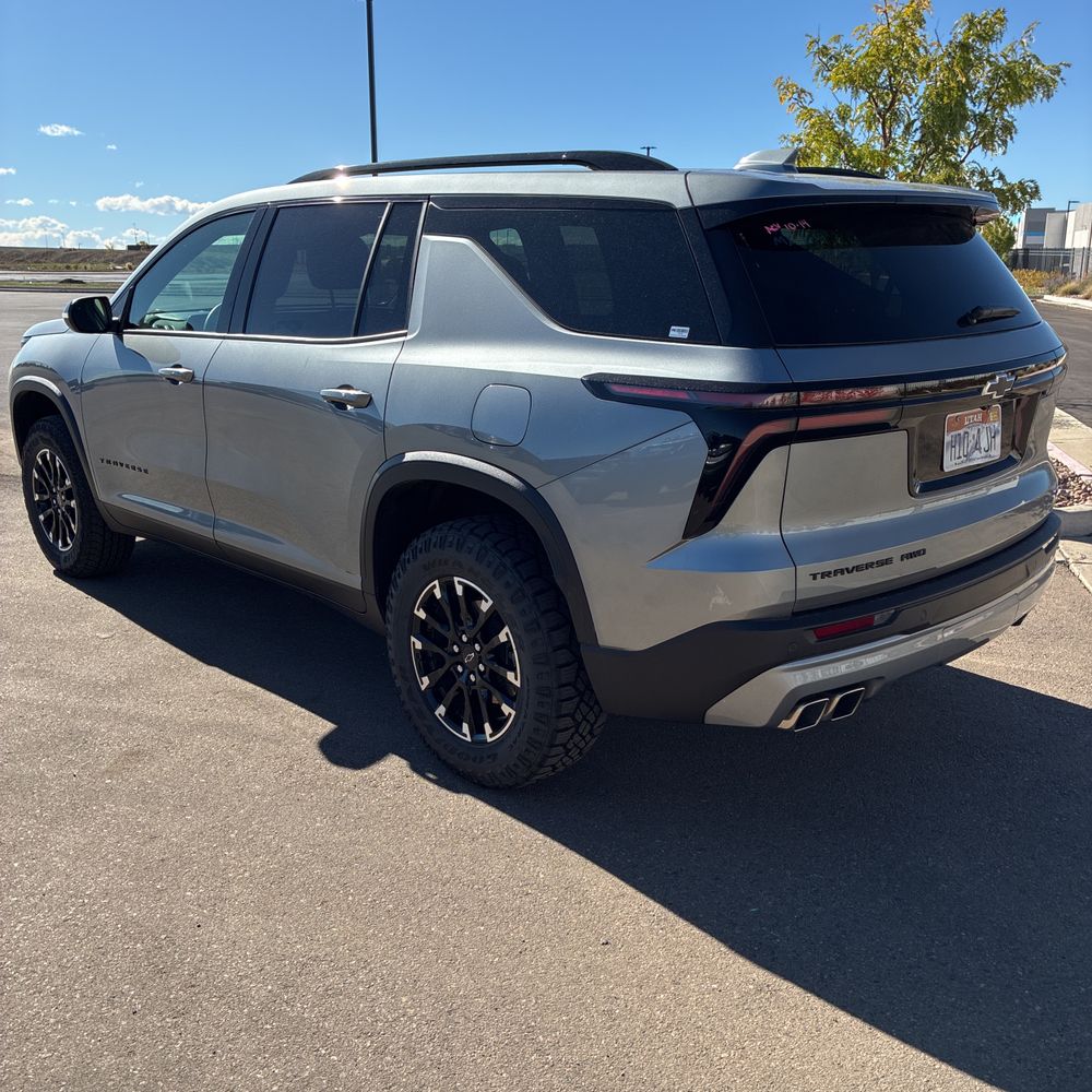 2025 Chevrolet Traverse Z71