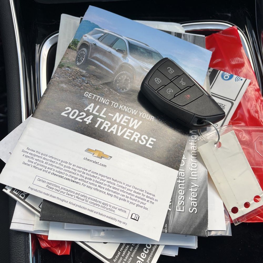 2024 Chevrolet Traverse RS