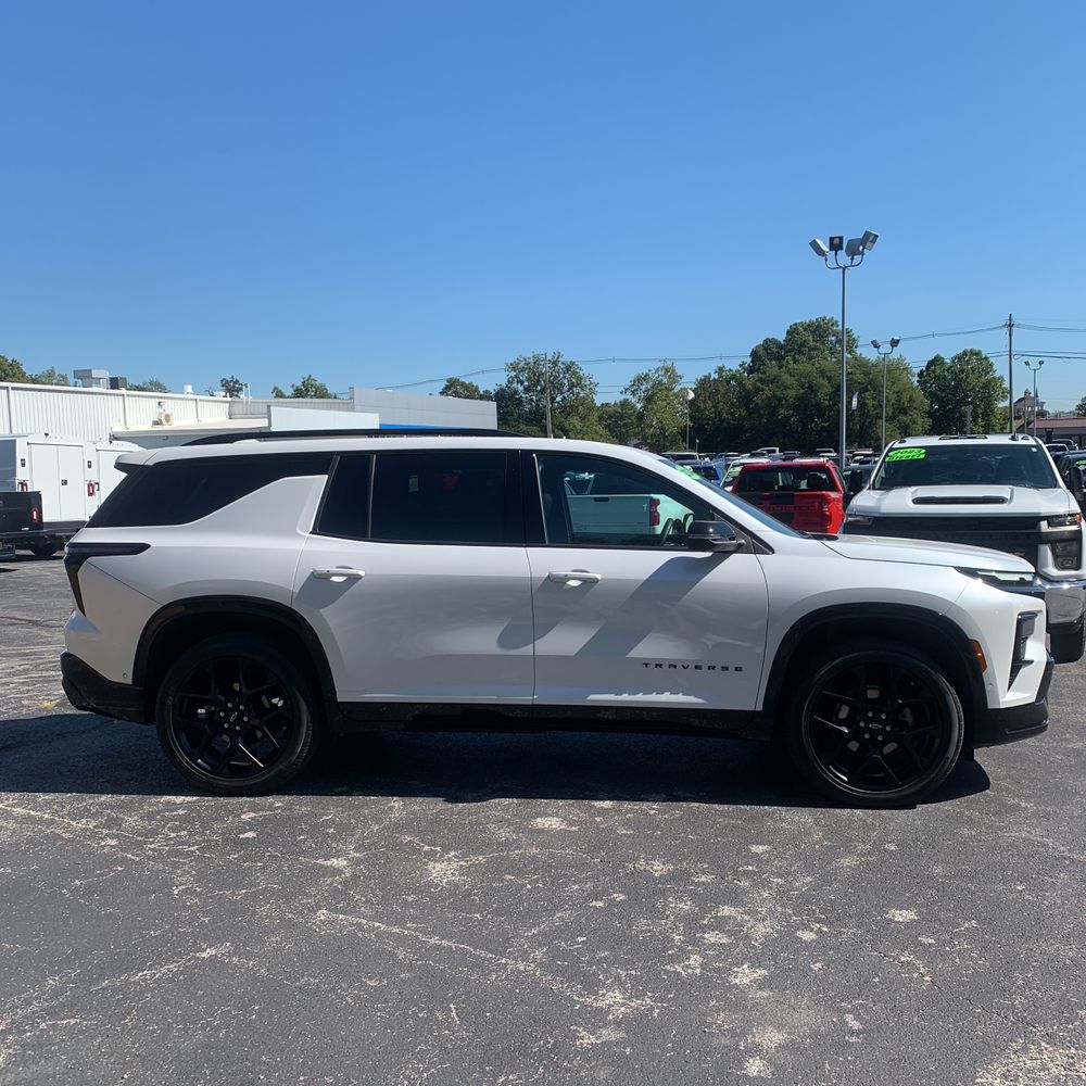 2024 Chevrolet Traverse RS