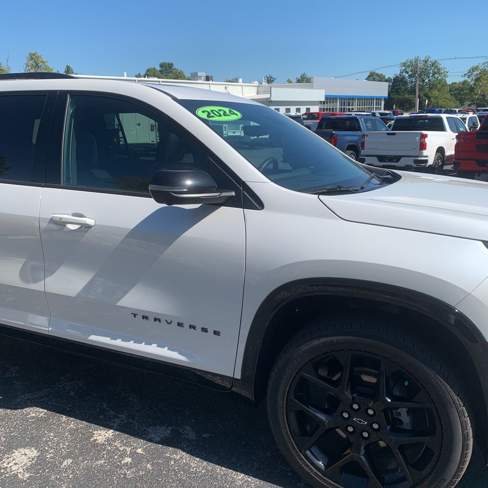 2024 Chevrolet Traverse RS