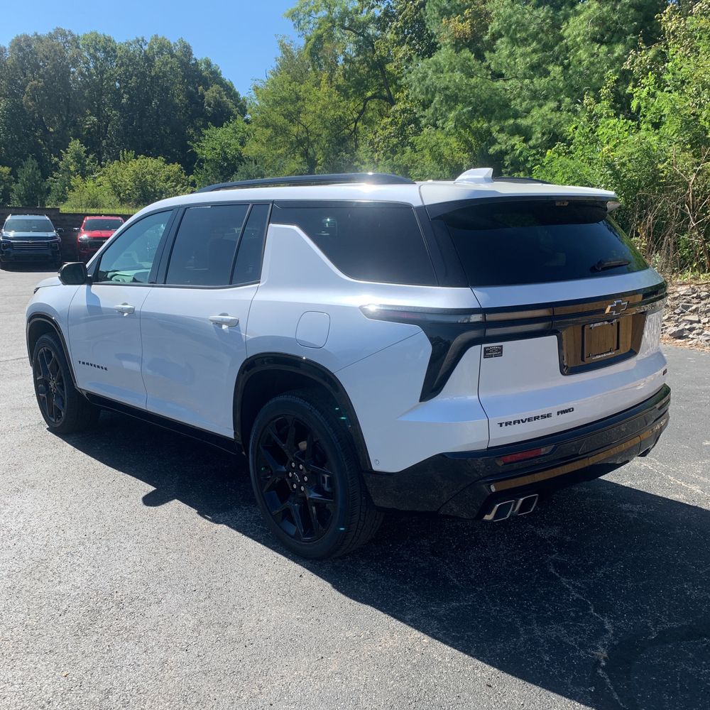 2024 Chevrolet Traverse RS