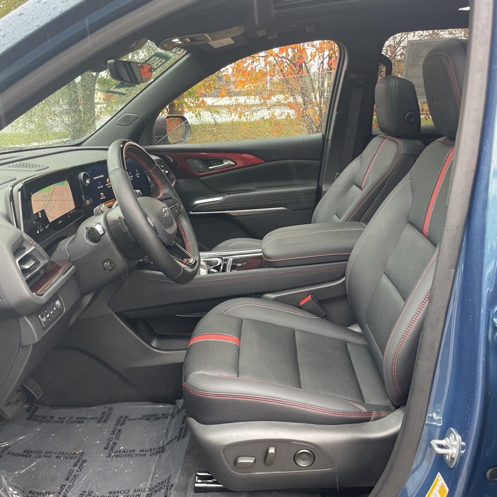 2025 Chevrolet Traverse RS