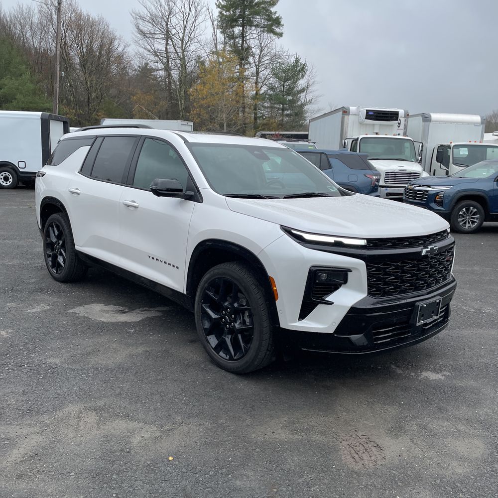 2025 Chevrolet Traverse RS