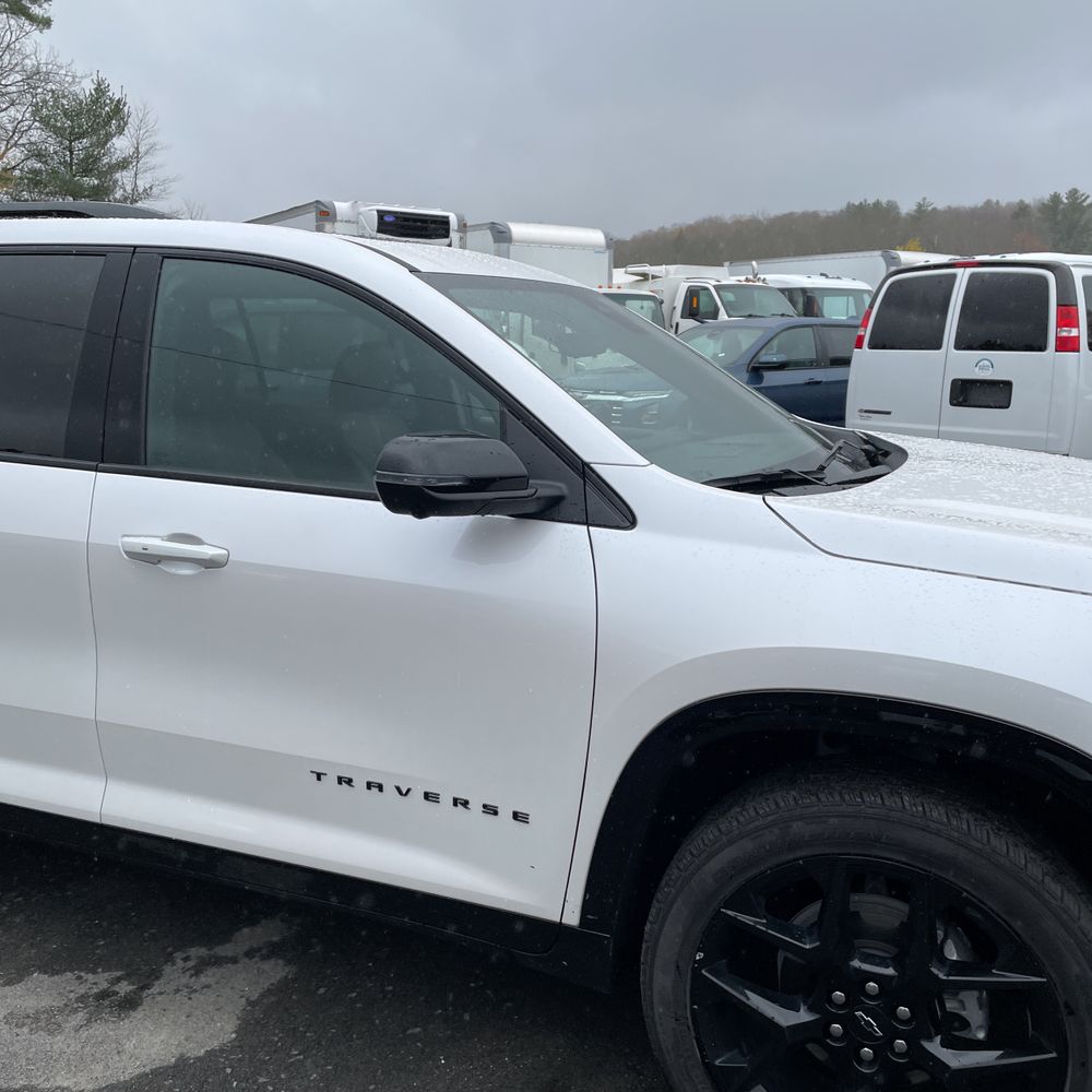 2025 Chevrolet Traverse RS