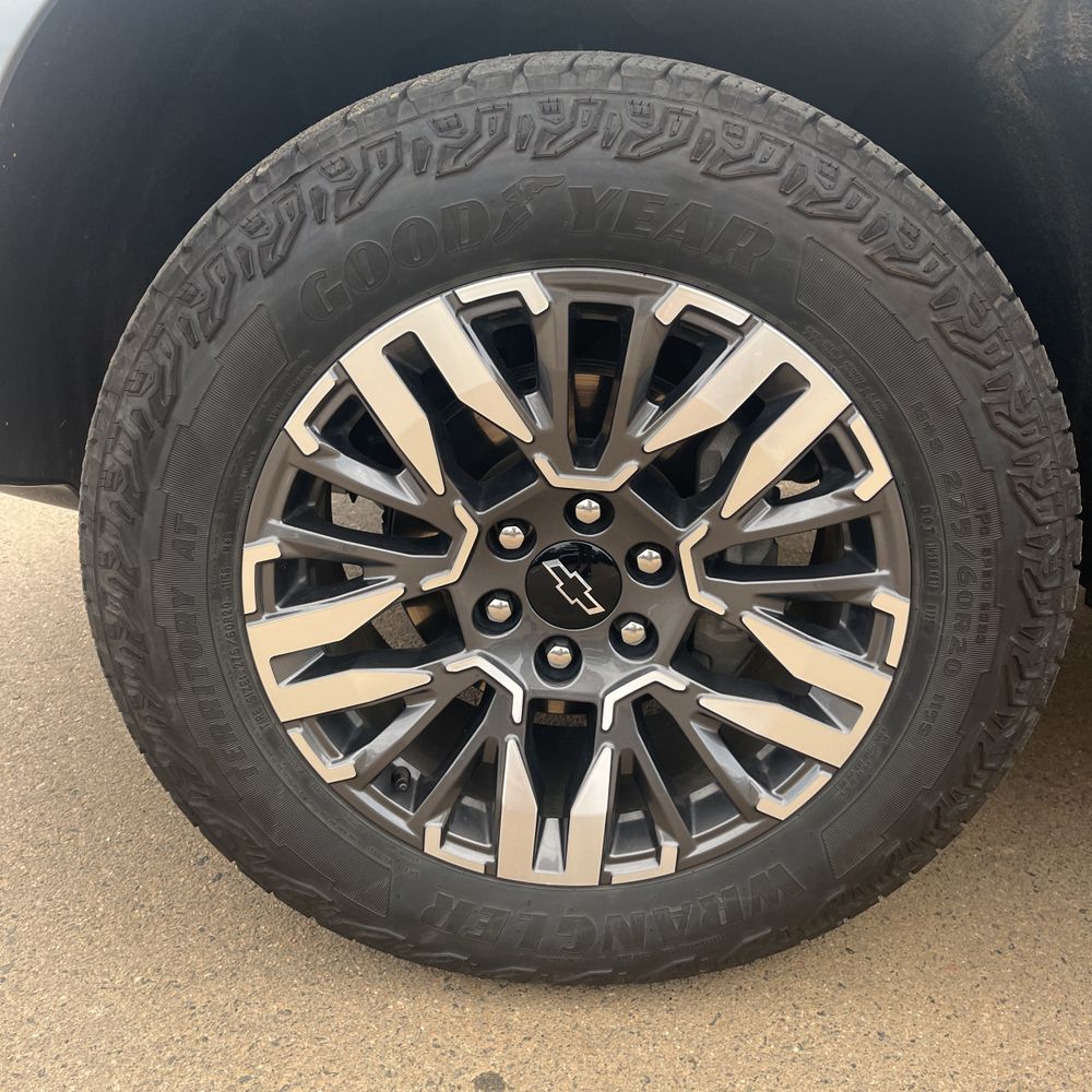 2025 Chevrolet Suburban Z71