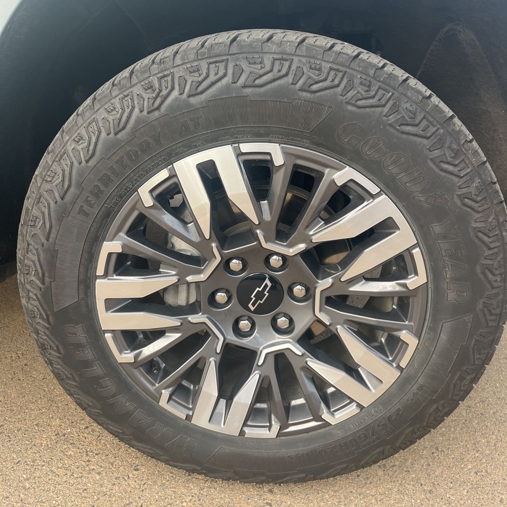 2025 Chevrolet Suburban Z71