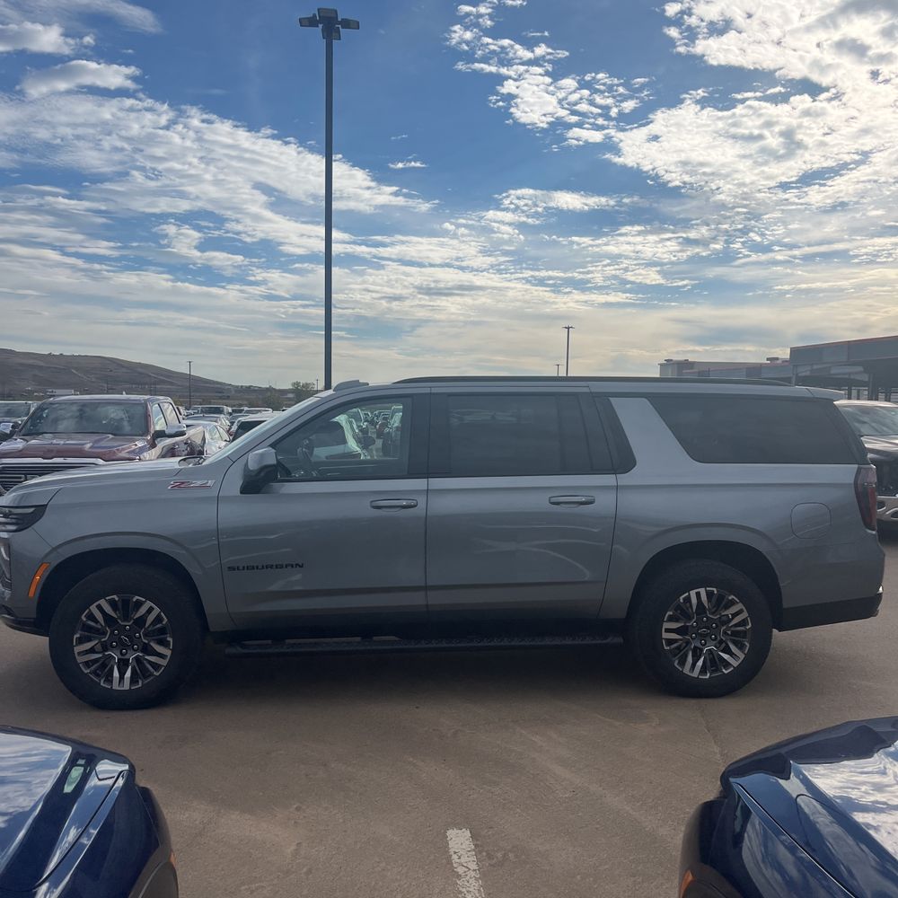 2025 Chevrolet Suburban Z71