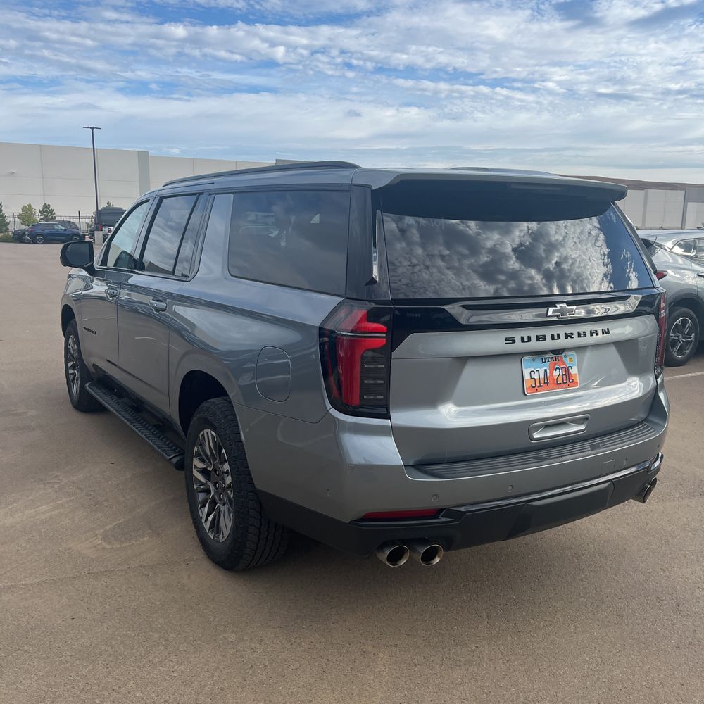 2025 Chevrolet Suburban Z71