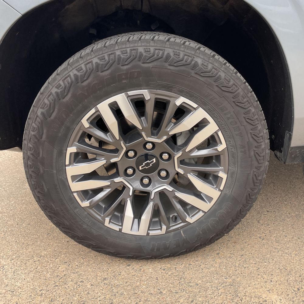 2025 Chevrolet Suburban Z71