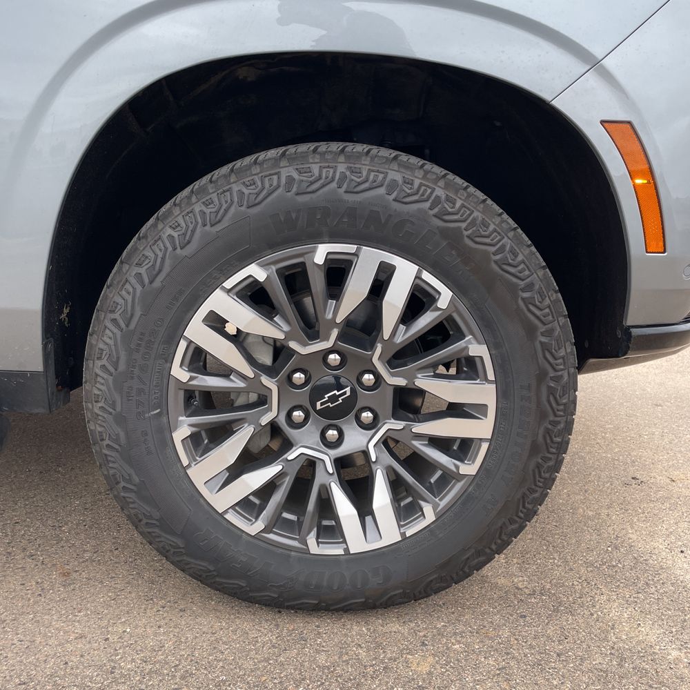 2025 Chevrolet Suburban Z71