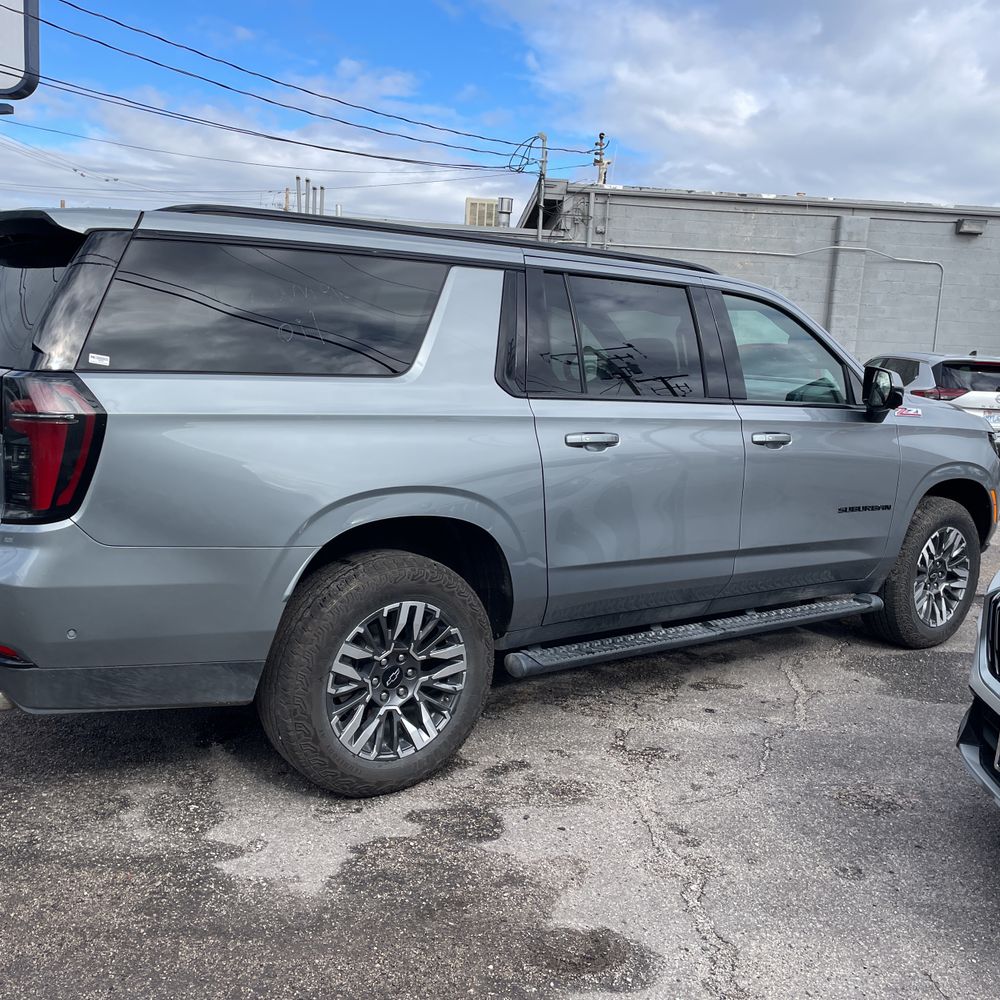 2025 Chevrolet Suburban Z71