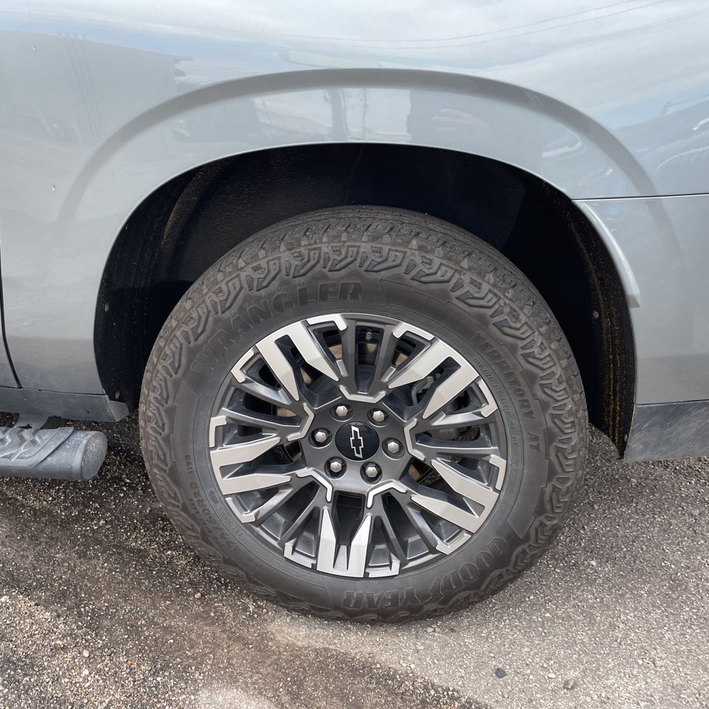 2025 Chevrolet Suburban Z71