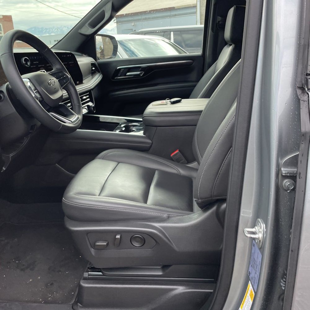 2025 Chevrolet Suburban Z71