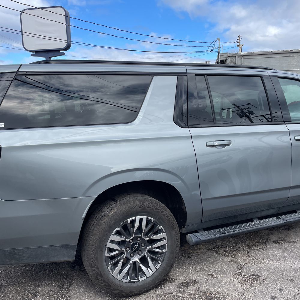 2025 Chevrolet Suburban Z71