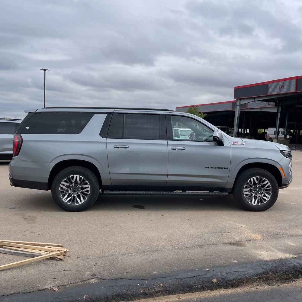 2025 Chevrolet Suburban Z71