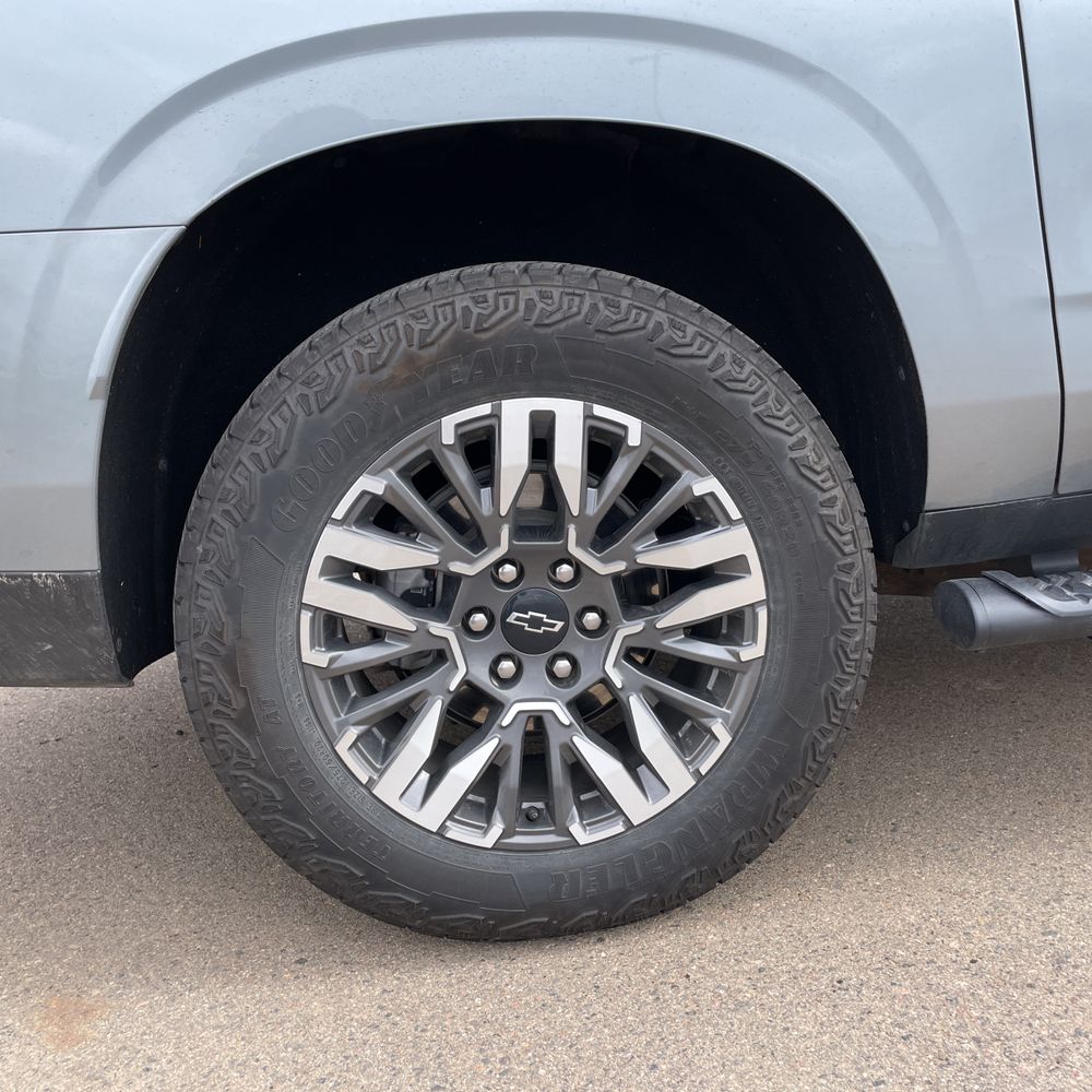 2025 Chevrolet Suburban Z71